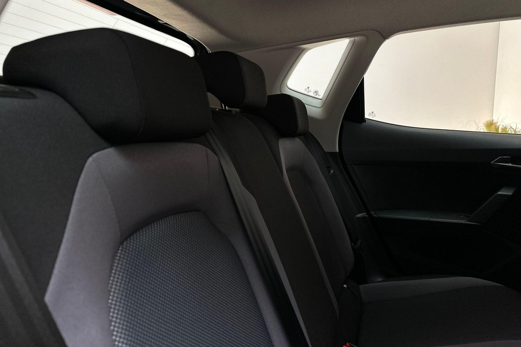 Seat Arona (L032TS) met abonnement