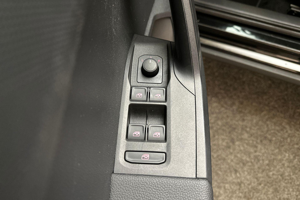 Seat Arona (L032TS) met abonnement