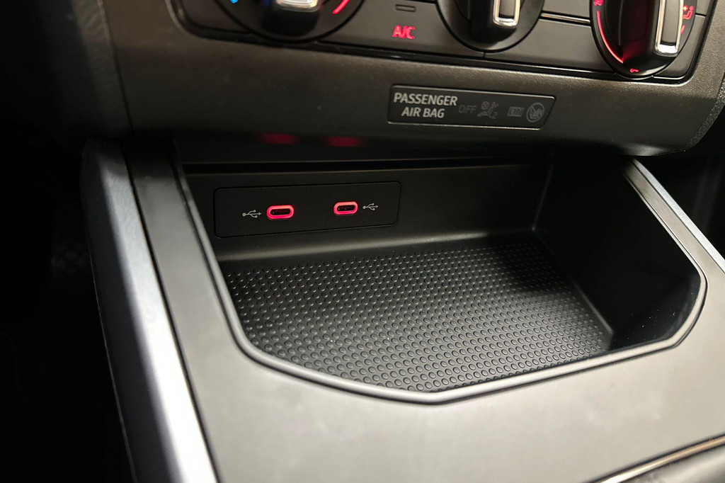 Seat Arona (L032TS) met abonnement