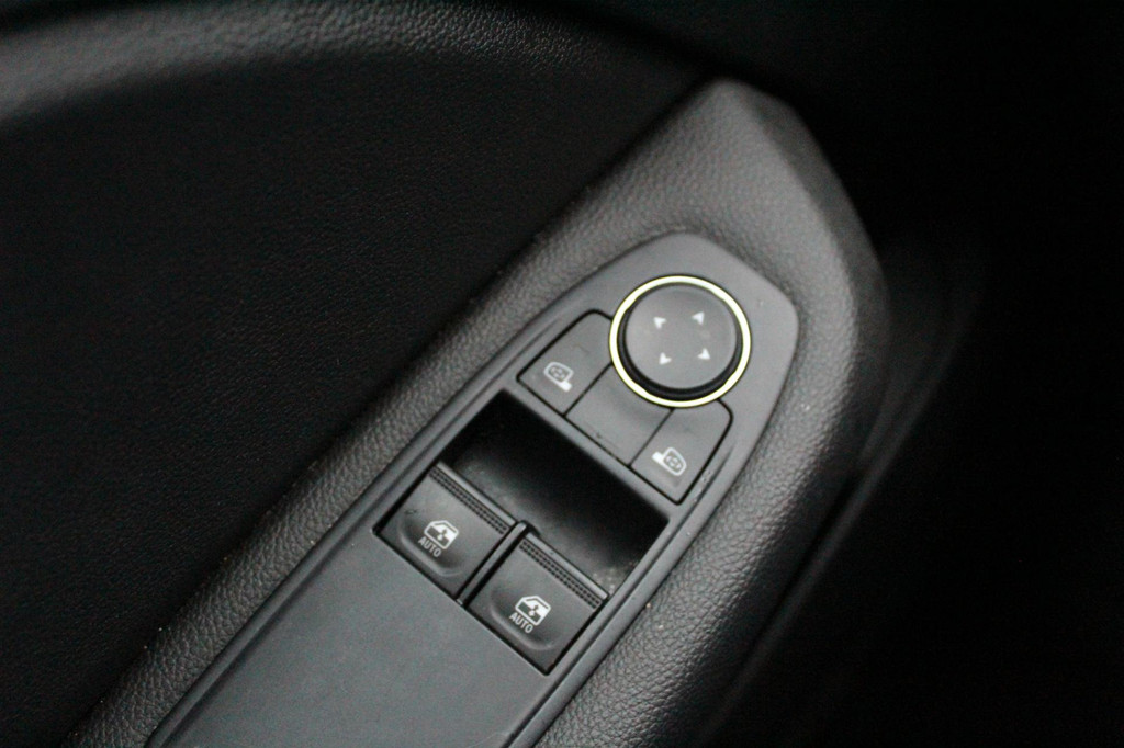 Renault Clio (S820KP) met abonnement