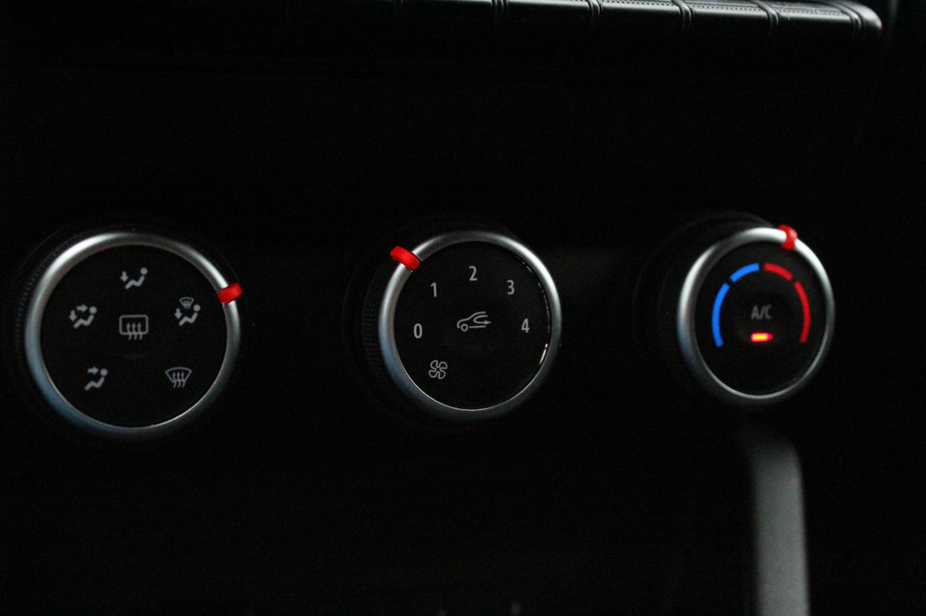 Renault Clio (S820KP) met abonnement