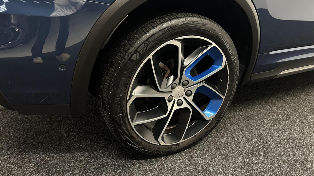 Lynk & Co 01 (P407KL) met abonnement