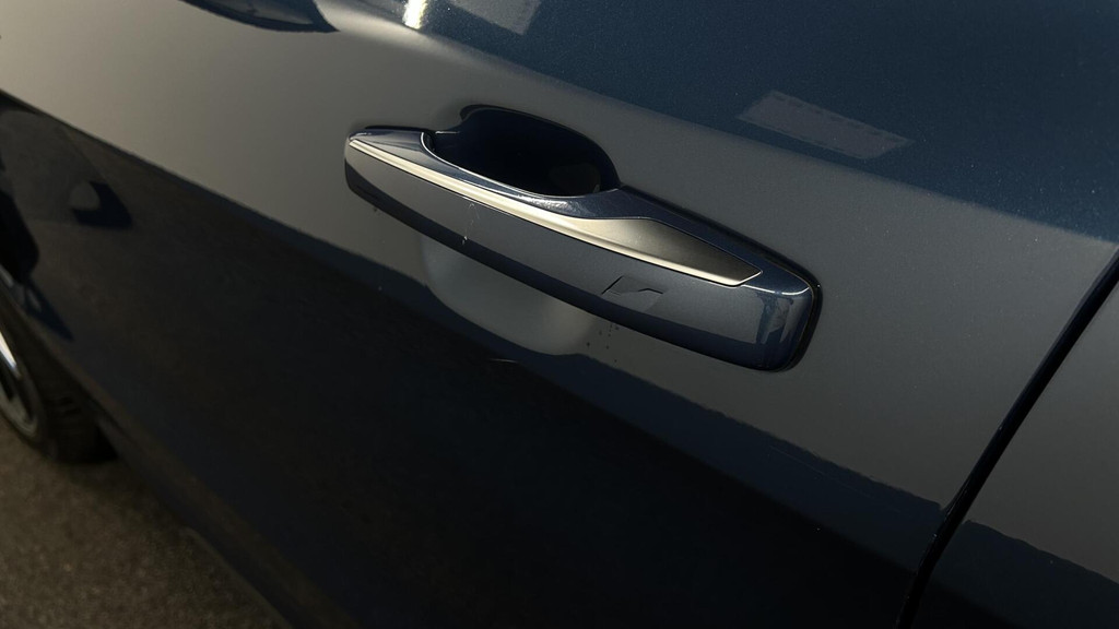 Lynk & Co 01 (P407KL) met abonnement