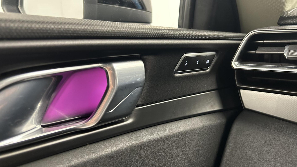 Lynk & Co 01 (P407KL) met abonnement