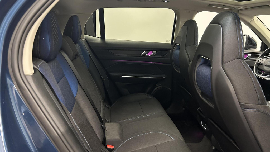 Lynk & Co 01 (P407KL) met abonnement