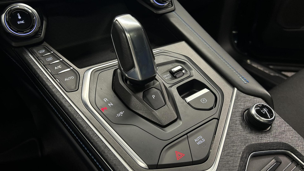 Lynk & Co 01 (P407KL) met abonnement