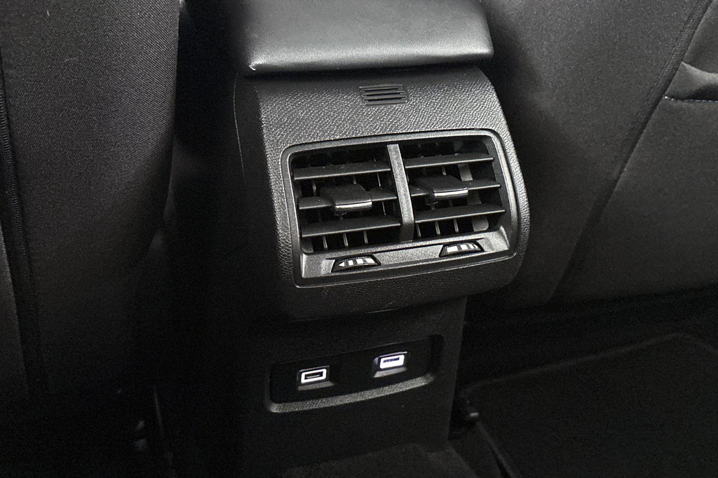 Citroën Ë-C4 (T091LZ) met abonnement