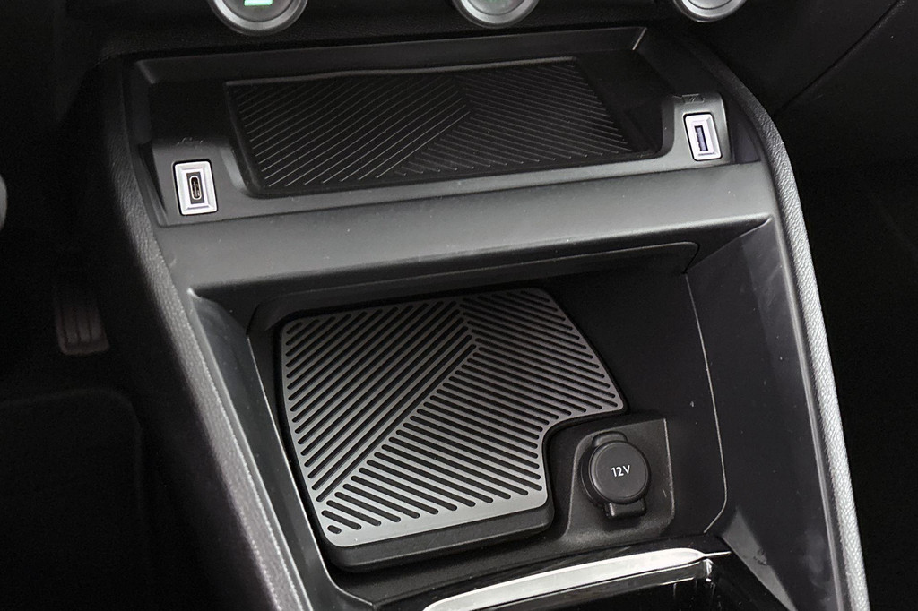 Citroën Ë-C4 (T091LZ) met abonnement