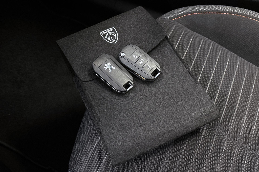 Peugeot 208 (T612HV) met abonnement