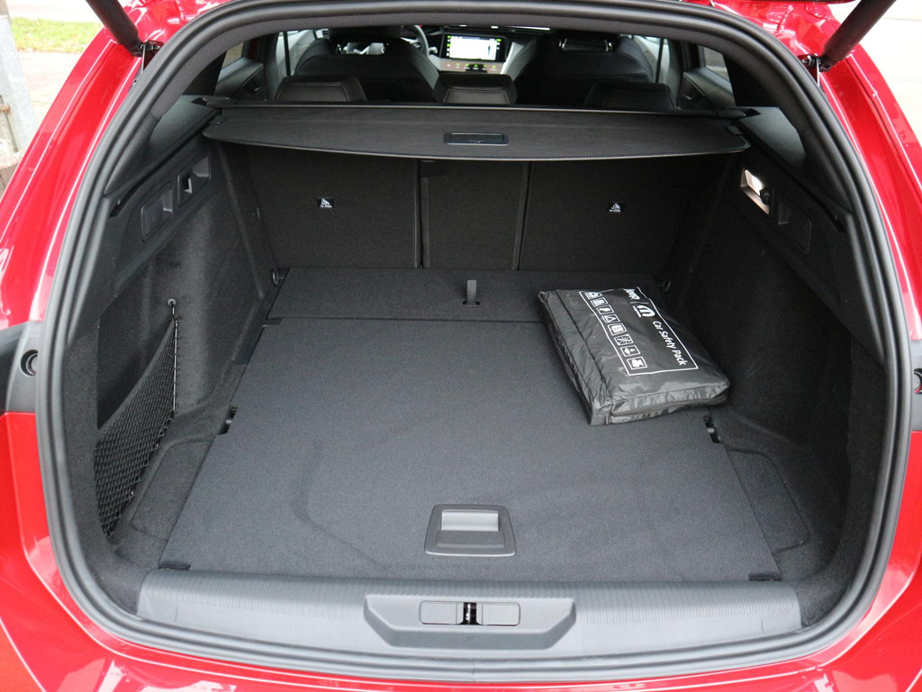 Peugeot 308 (JKJ64D) met abonnement