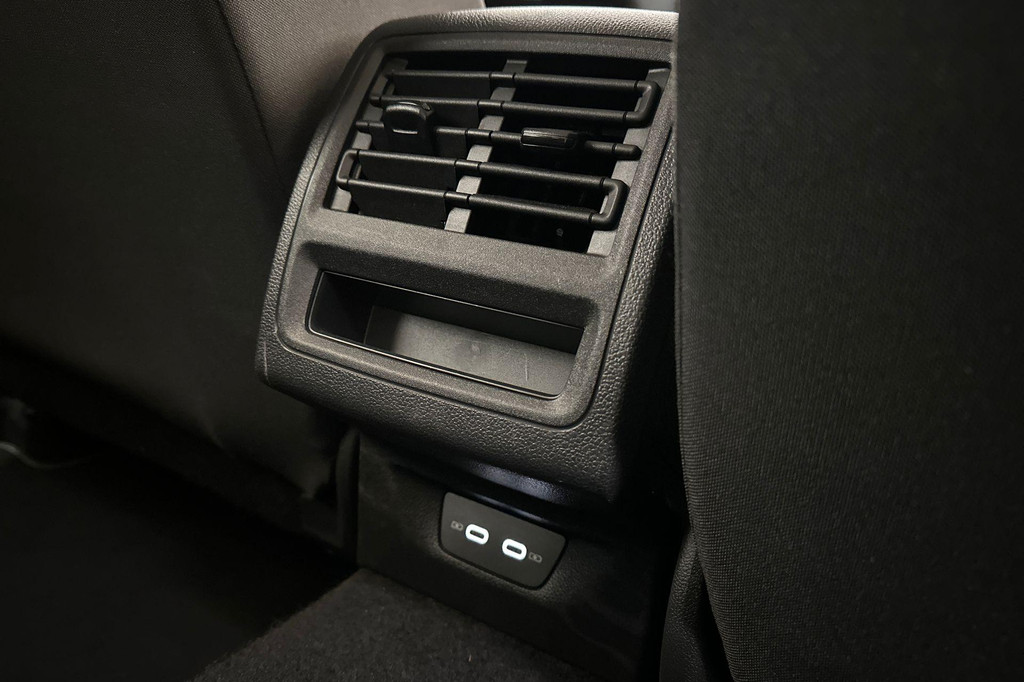 Volkswagen Golf (K241LT) met abonnement