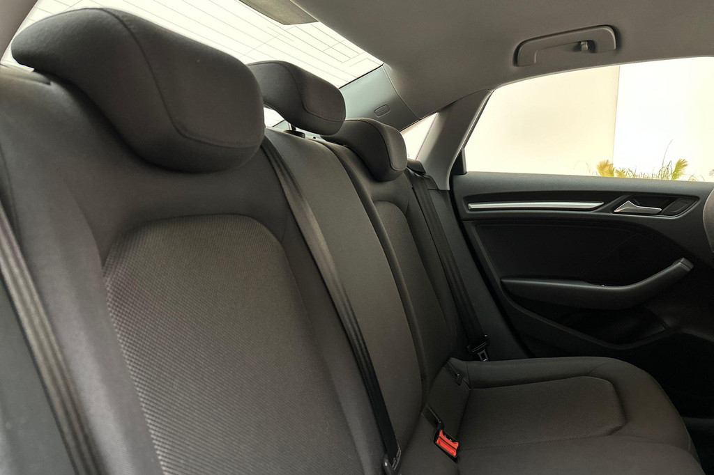 Audi A3 (H384FL) met abonnement