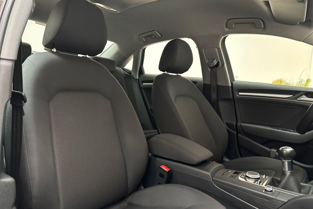 Audi A3 (H384FL) met abonnement