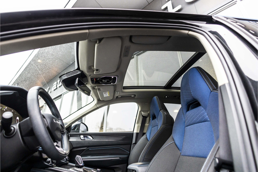 Lynk & Co 01 (P065LJ) met abonnement