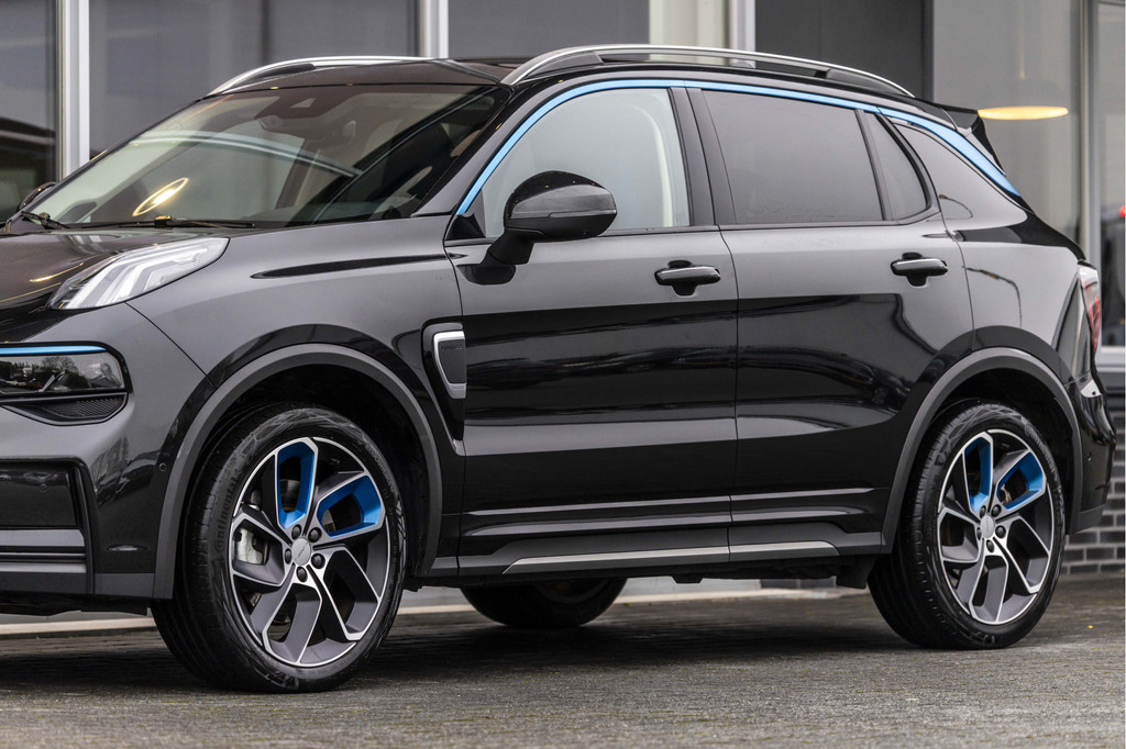 Lynk & Co 01 (P065LJ) met abonnement