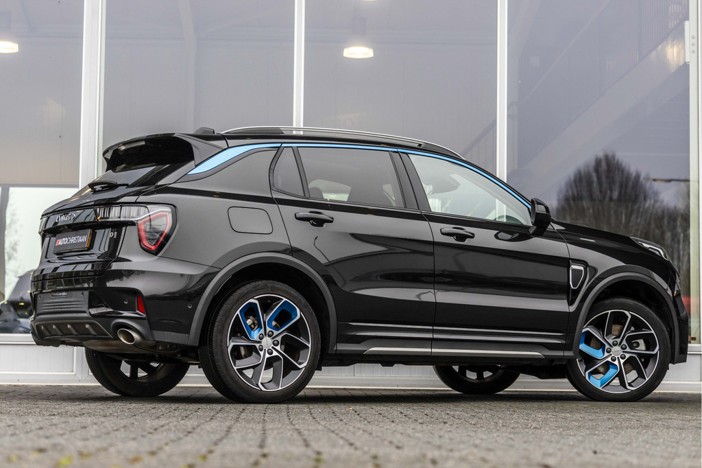 Lynk & Co 01 (P065LJ) met abonnement