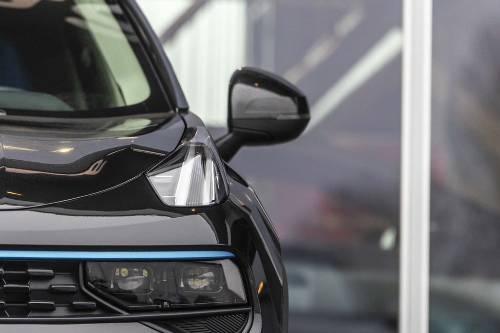 Lynk & Co 01 (P065LJ) met abonnement