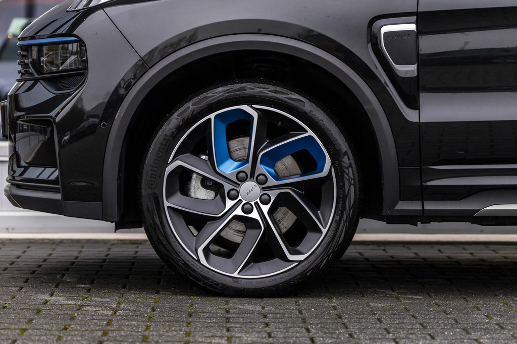 Lynk & Co 01 (P065LJ) met abonnement