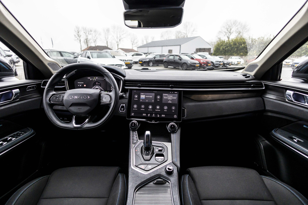 Lynk & Co 01 (P065LJ) met abonnement