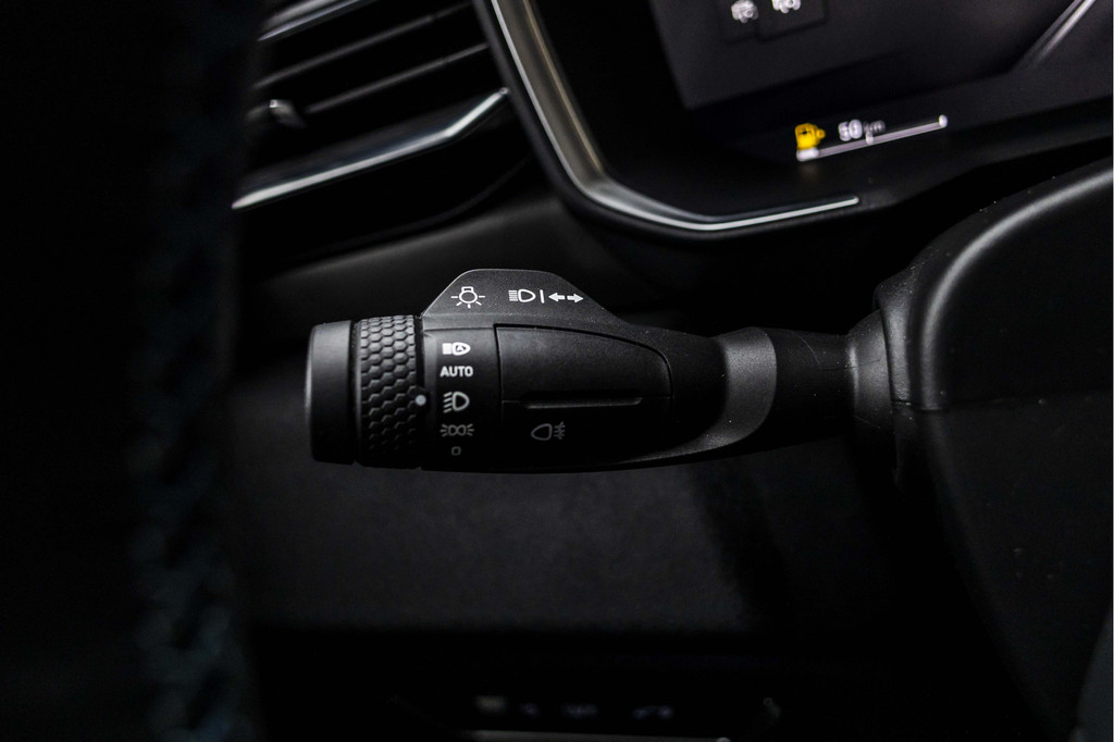 Lynk & Co 01 (P065LJ) met abonnement