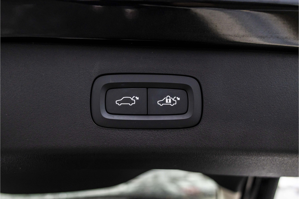 Lynk & Co 01 (P065LJ) met abonnement