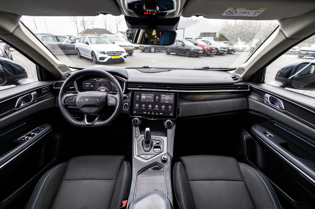 Lynk & Co 01 (P065LJ) met abonnement