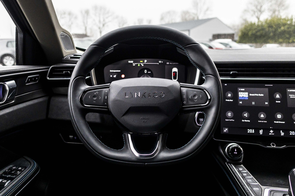 Lynk & Co 01 (P065LJ) met abonnement