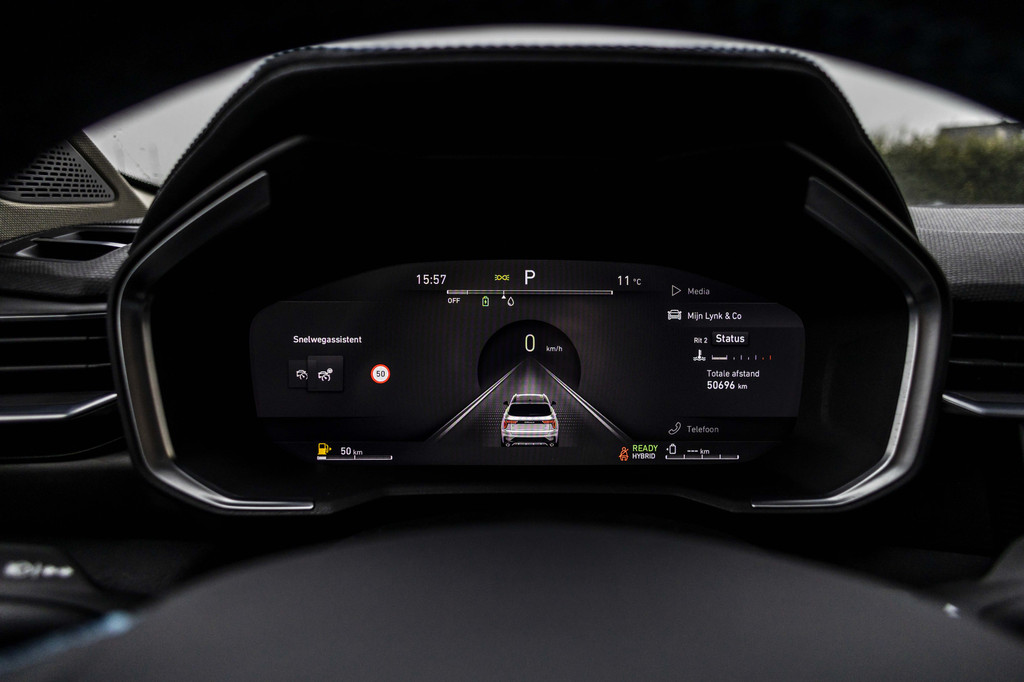 Lynk & Co 01 (P065LJ) met abonnement