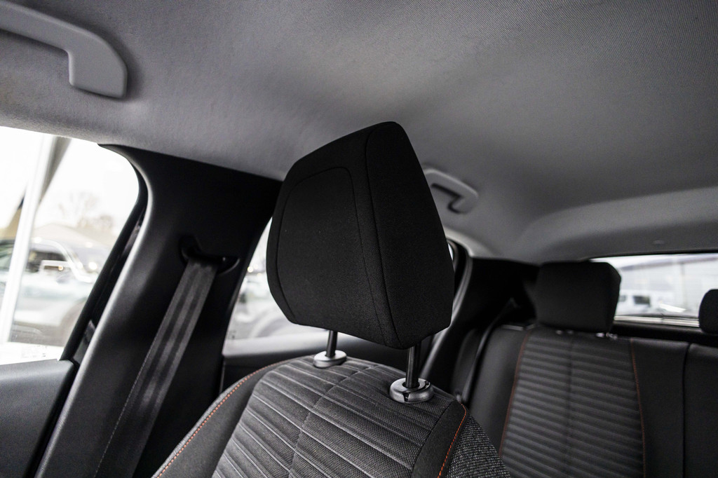 Peugeot e-208 (S121SN) met abonnement