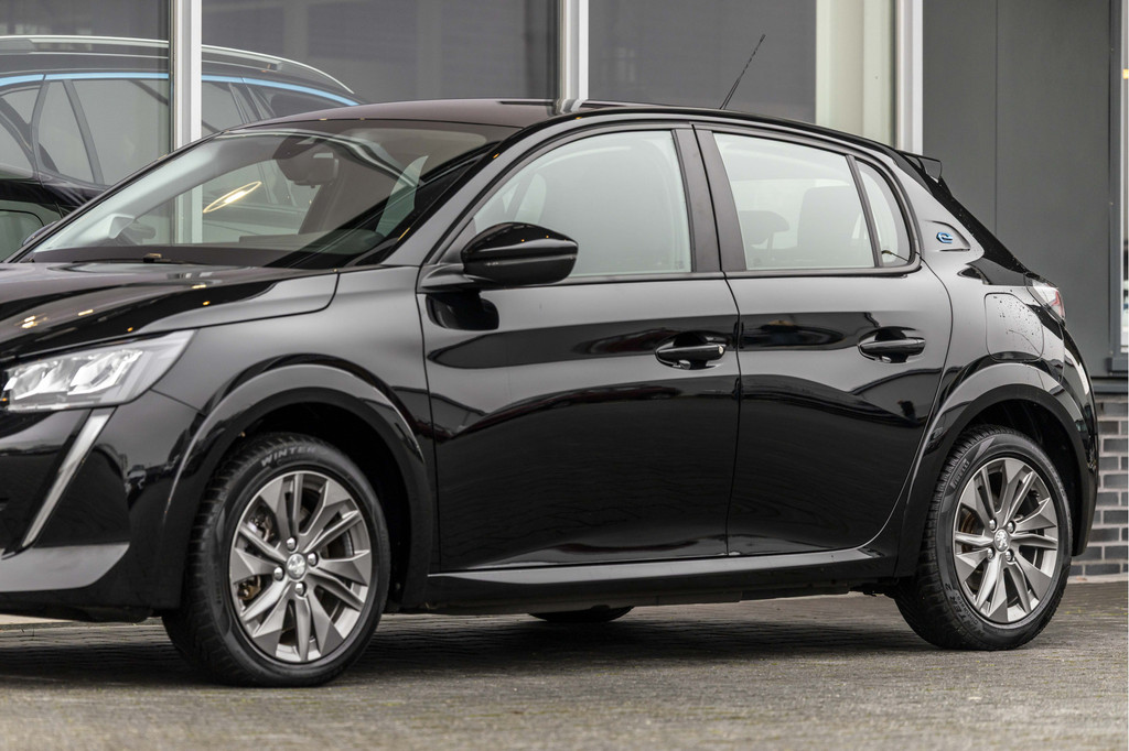 Peugeot e-208 (S121SN) met abonnement