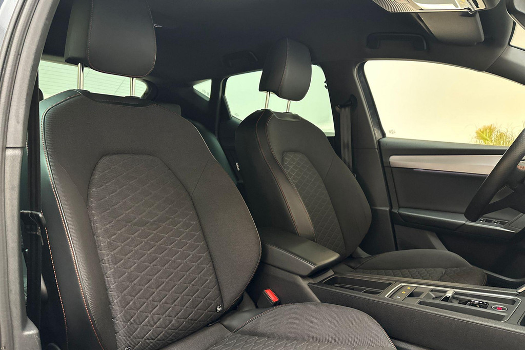 Seat Leon (R327NZ) met abonnement