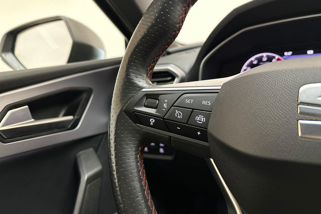 Seat Leon (R327NZ) met abonnement