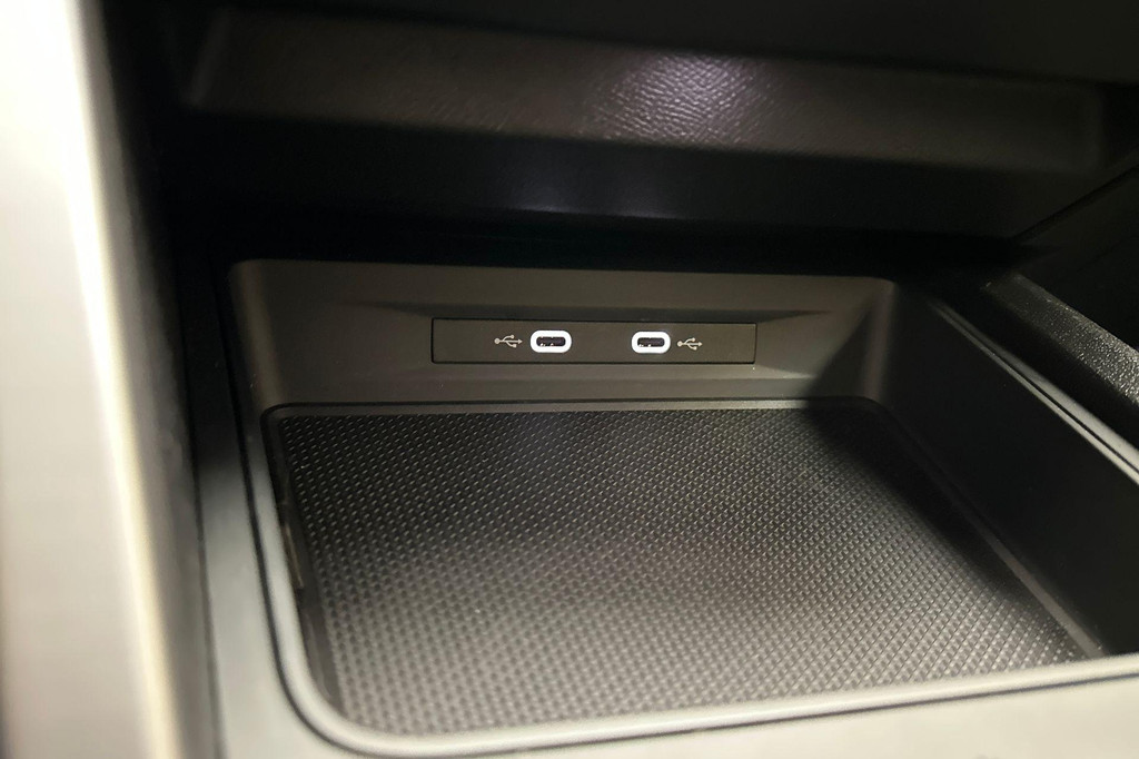 Seat Leon (R327NZ) met abonnement