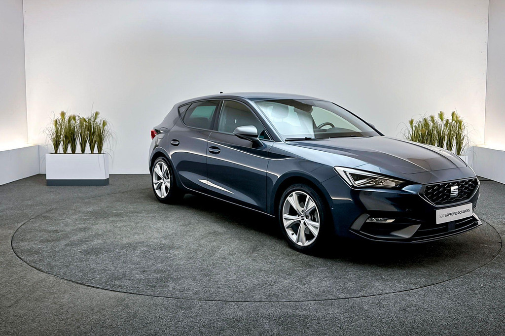 Seat Leon (R327NZ) met abonnement