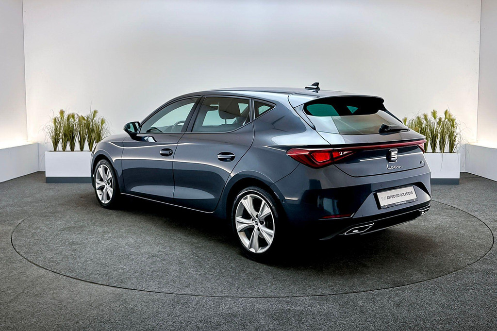 Seat Leon (R327NZ) met abonnement