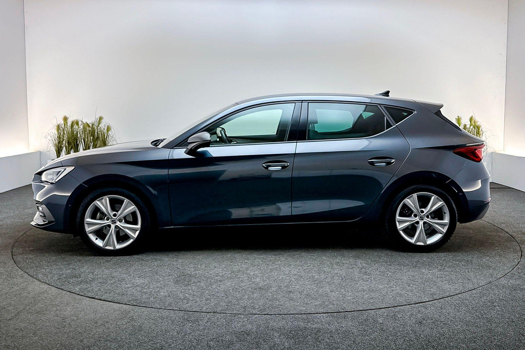 Seat Leon (R327NZ) met abonnement