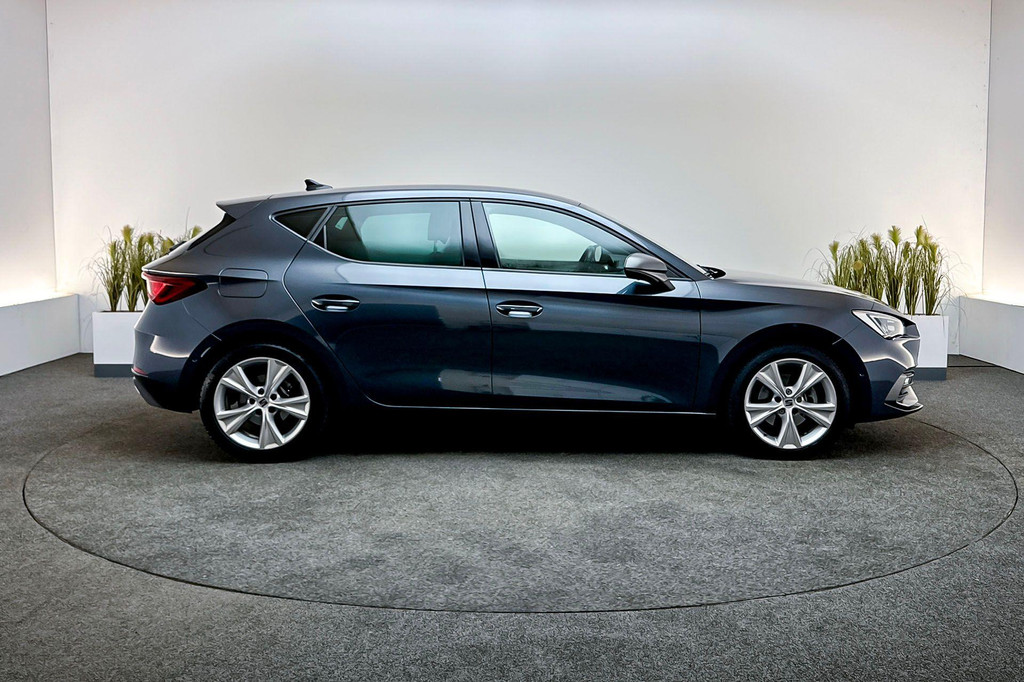 Seat Leon (R327NZ) met abonnement