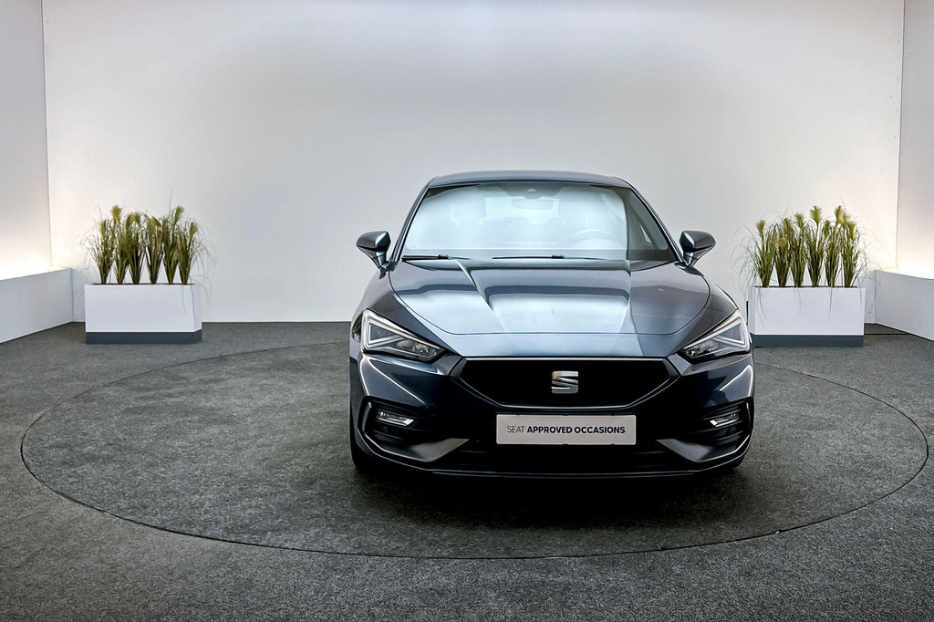 Seat Leon (R327NZ) met abonnement