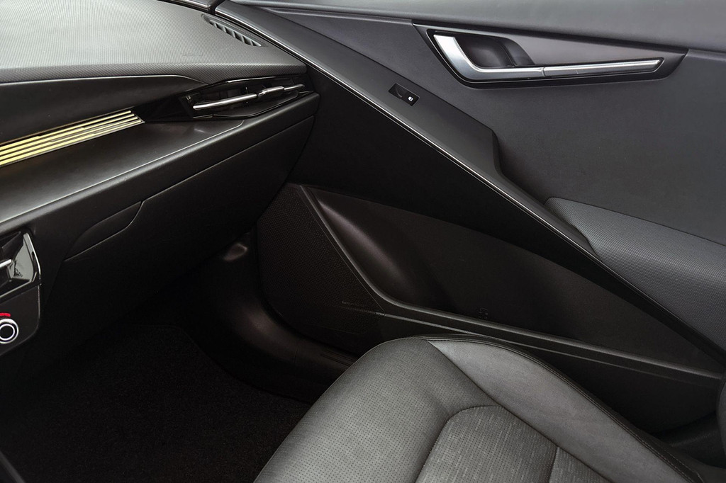 Kia Niro (S664JF) met abonnement