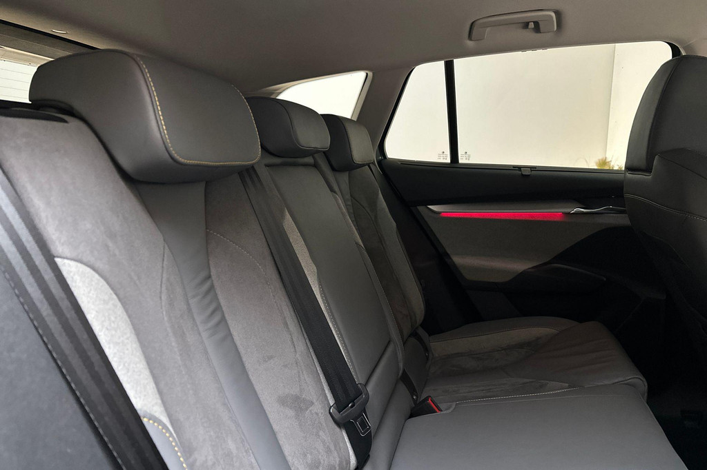 ŠKODA ENYAQ iV (L727DG) met abonnement