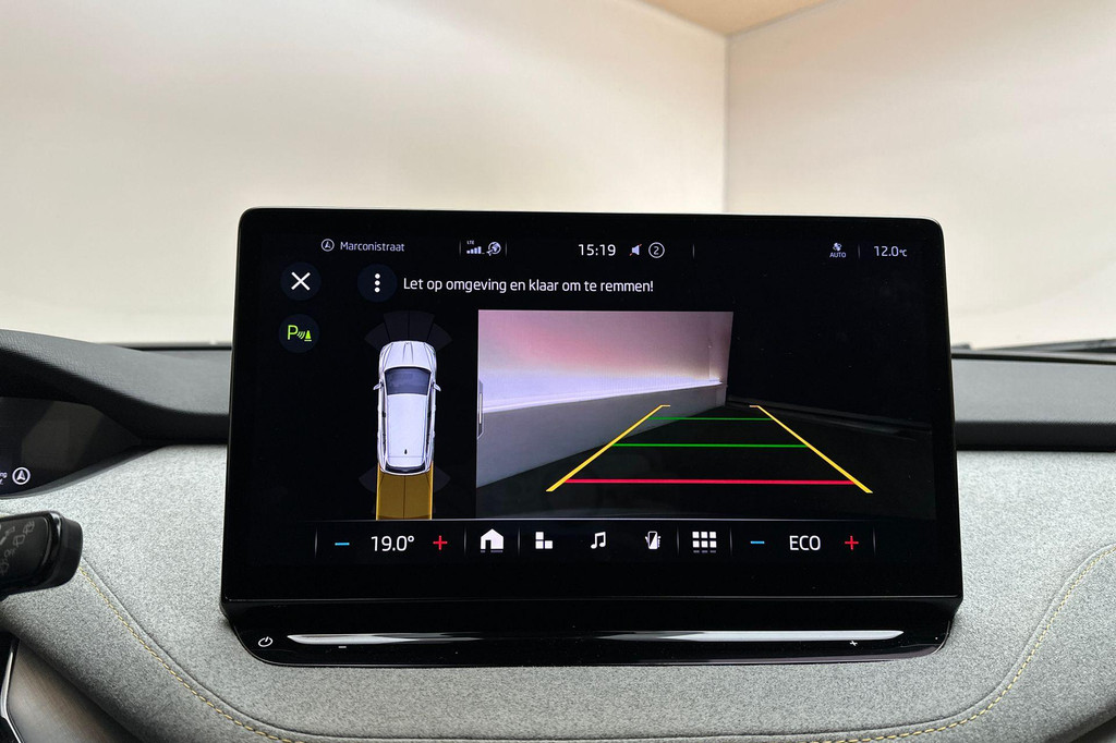 ŠKODA ENYAQ iV (L727DG) met abonnement