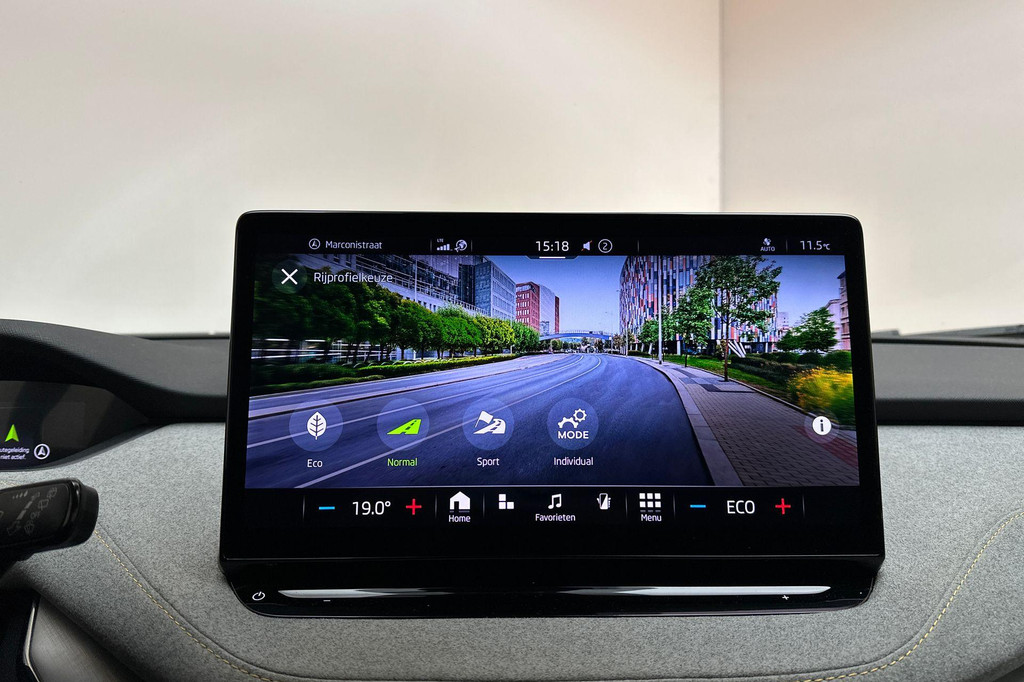 ŠKODA ENYAQ iV (L727DG) met abonnement