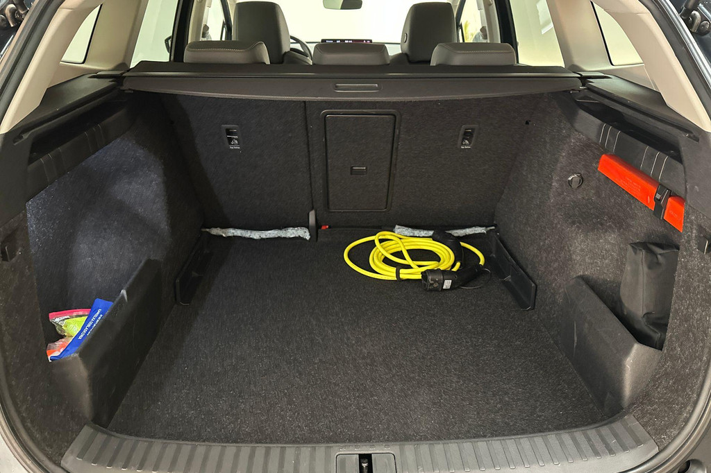 ŠKODA ENYAQ iV (L727DG) met abonnement