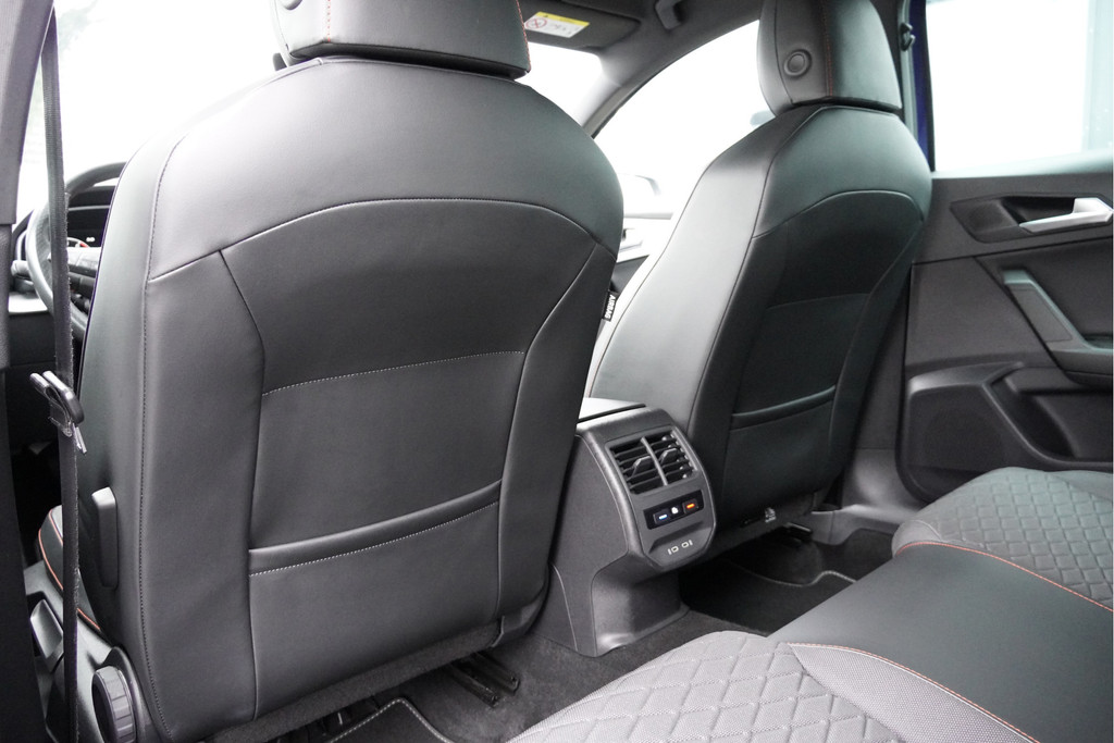 Seat Leon (L443DH) met abonnement