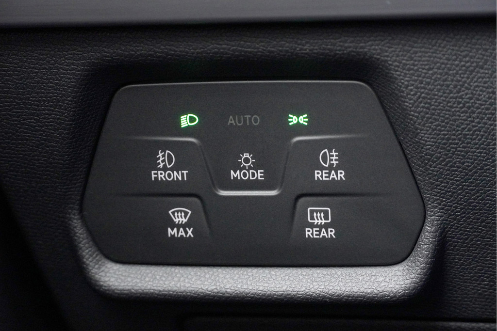 Seat Leon (L443DH) met abonnement