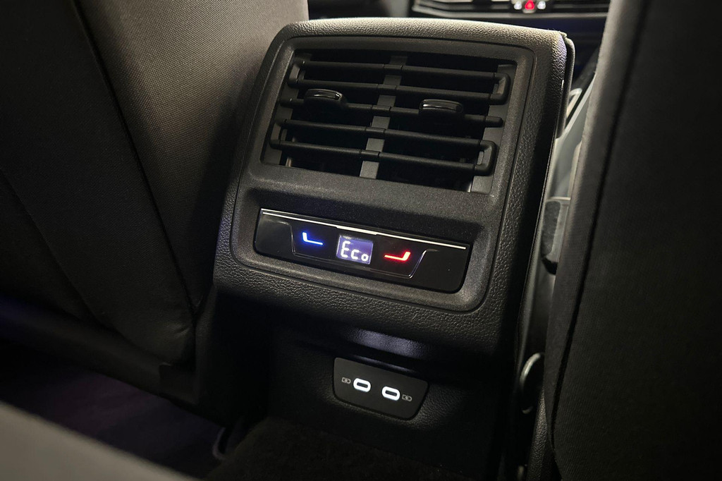 Volkswagen Golf (JXH01Z) met abonnement