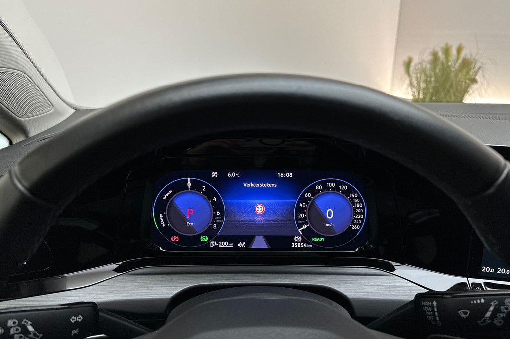 Volkswagen Golf (JXH01Z) met abonnement