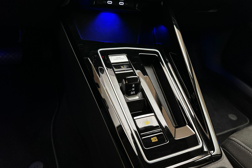 Volkswagen Golf (JXH01Z) met abonnement