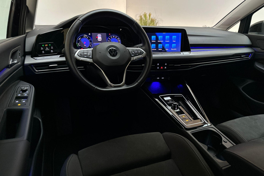 Volkswagen Golf (JXH01Z) met abonnement