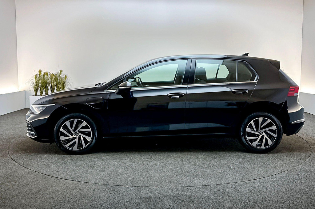 Volkswagen Golf (JXH01Z) met abonnement
